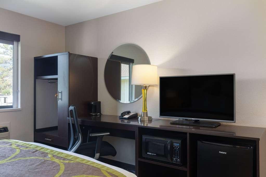 Hotel Super 8 By Wyndham St. Regis Zimmer foto